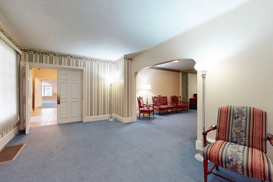 More Photos Of 3721 Main St, Weirton Funeral Home For Sale