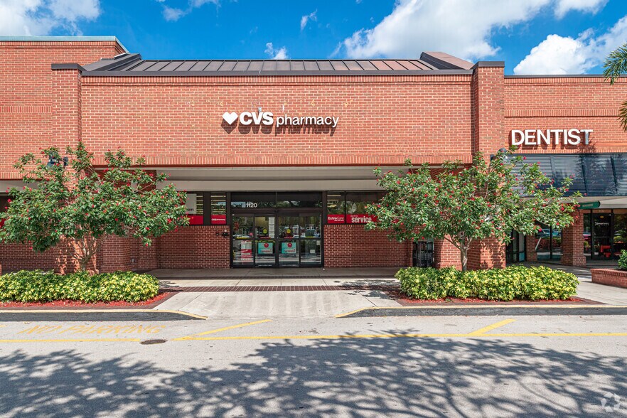 More Photos Of 1110-1392 Weston Rd, Weston Unknown For Lease