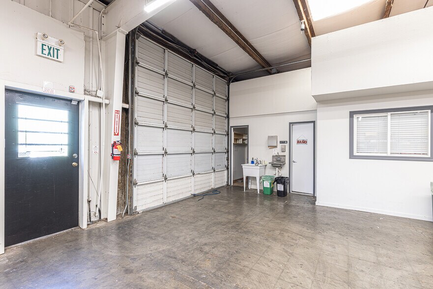 More Photos Of 1900-1924 Yajome St, Napa Warehouse For Lease