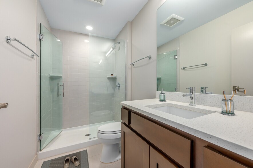 More Photos Of 99 W Saint Clair Ave, Cleveland Apartments For Lease