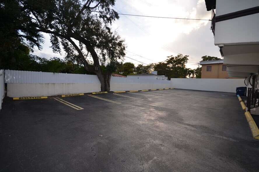 More Photos Of 3940 W Flagler St, Coral Gables Medical For Sale