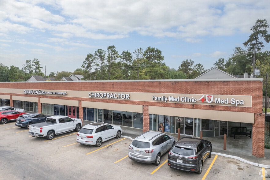 More Photos Of 1522-1580 Kingwood Dr, Kingwood Storefront For Lease