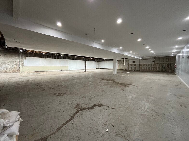 More Photos Of 2179 Clarendon Rd, Brooklyn Light Distribution For Sale