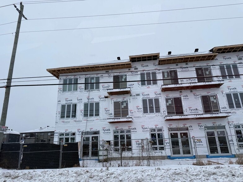 More Photos Of 2370 Tenth Line Rd, Ottawa Flex For Lease