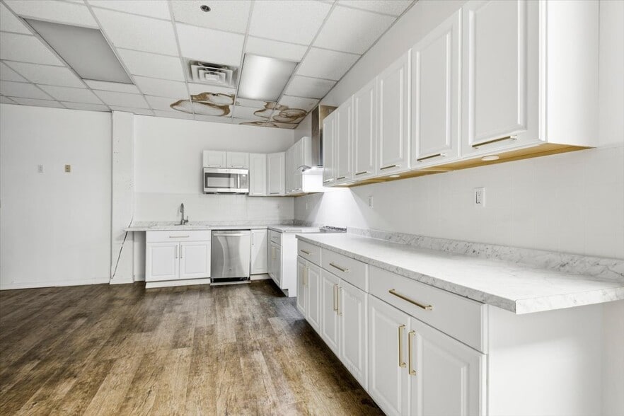 More Photos Of 16-22 E Union St, Wilkes-Barre Apartments For Sale