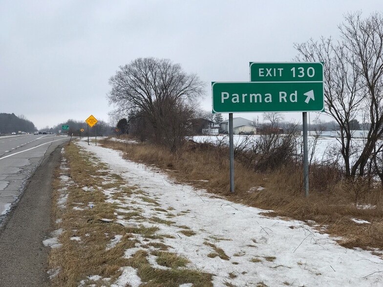 More Photos Of 2505 N Parma Rd, Parma Service For Sale