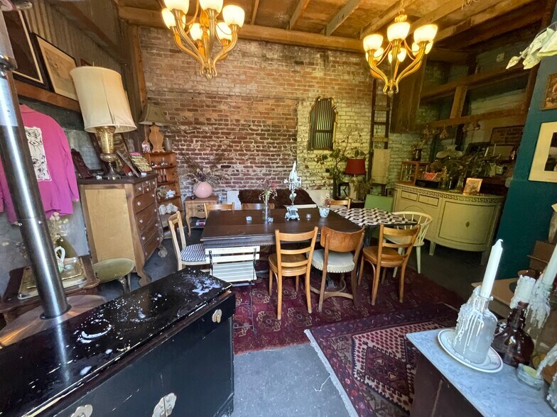 More Photos Of 5526 Martin Luther King Jr Way, Oakland Storefront For Sale