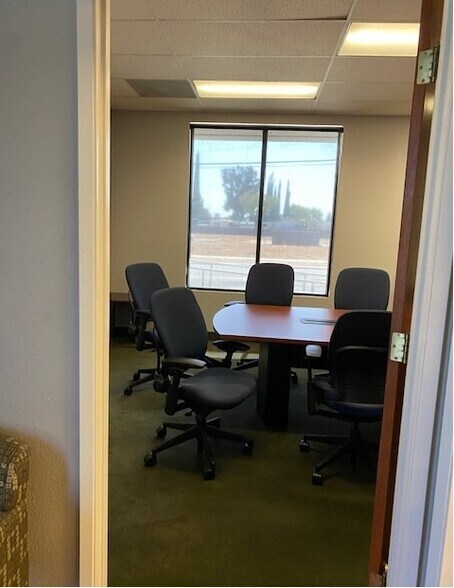 More Photos Of 609-611 N Akers St, Visalia Office For Lease
