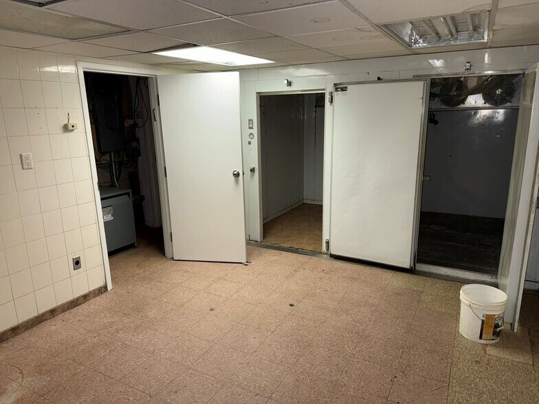 More Photos Of 3519 Bathurst St, Toronto Storefront Retail Residential For Lease