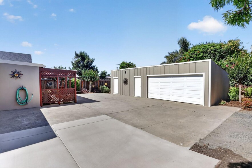 More Photos Of 20847 Chester St, Castro Valley Multifamily For Sale