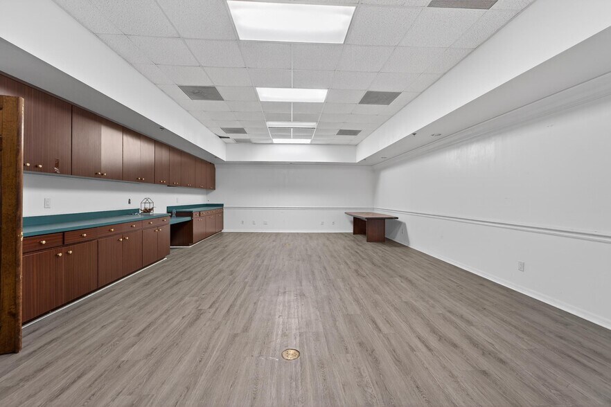 More Photos Of 106-109 N Evers St, Plant City Medical For Lease