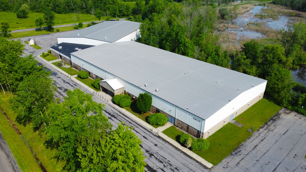 More Photos Of 2725 W Entry Rd, Baldwinsville Sports And Entertainment For Lease