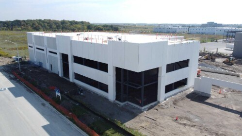 More Photos Of 310 Addison Hall Cir, Aurora Distribution For Lease