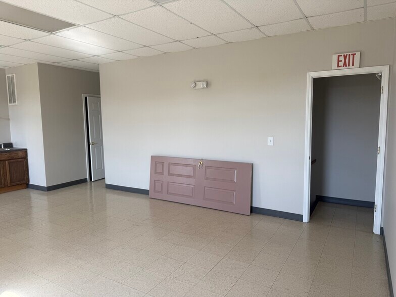 More Photos Of 1113 Technology Dr, Indian Trail Warehouse For Lease