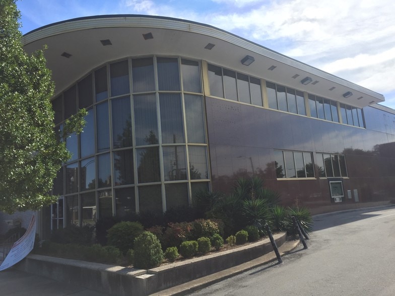 More Photos Of 612 N Queen St, Kinston Office For Lease