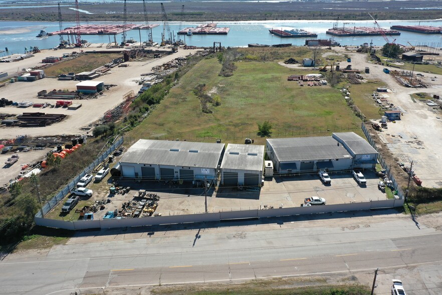 More Photos Of 17130 Market St, Channelview Warehouse For Sale