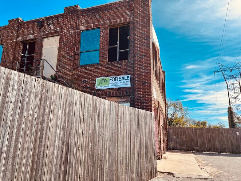 More Photos Of 3250 Charles Page Blvd, Tulsa Flex For Sale