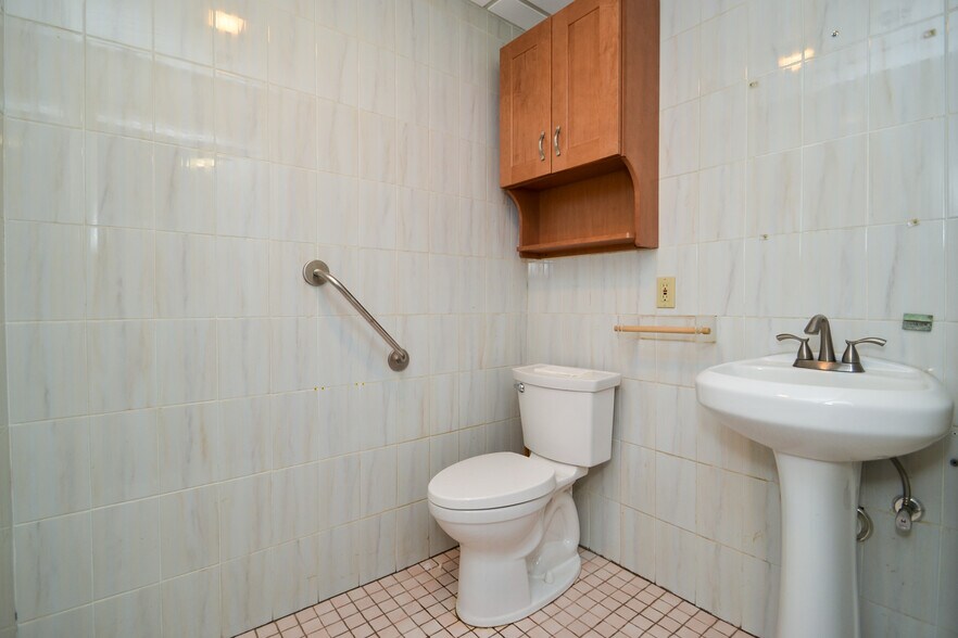 More Photos Of 159 Us Highway 46, Rockaway Office For Lease