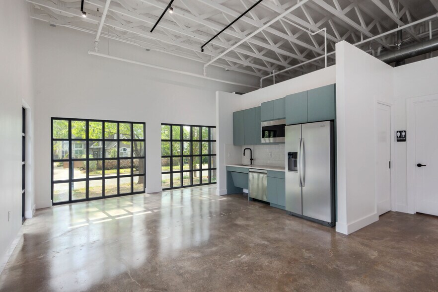 More Photos Of 5602 Clay Ave, Austin Loft Creative Space For Lease