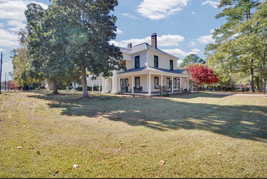 More Photos Of 115 N Magnolia St, Raeford Office Residential For Sale