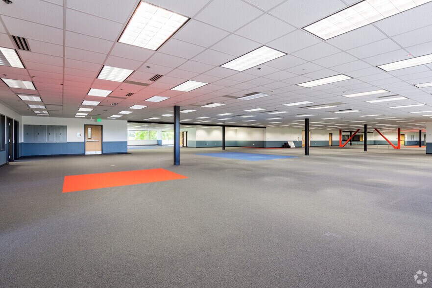 More Photos Of 1712 S East Bay Blvd, Provo Unknown For Lease