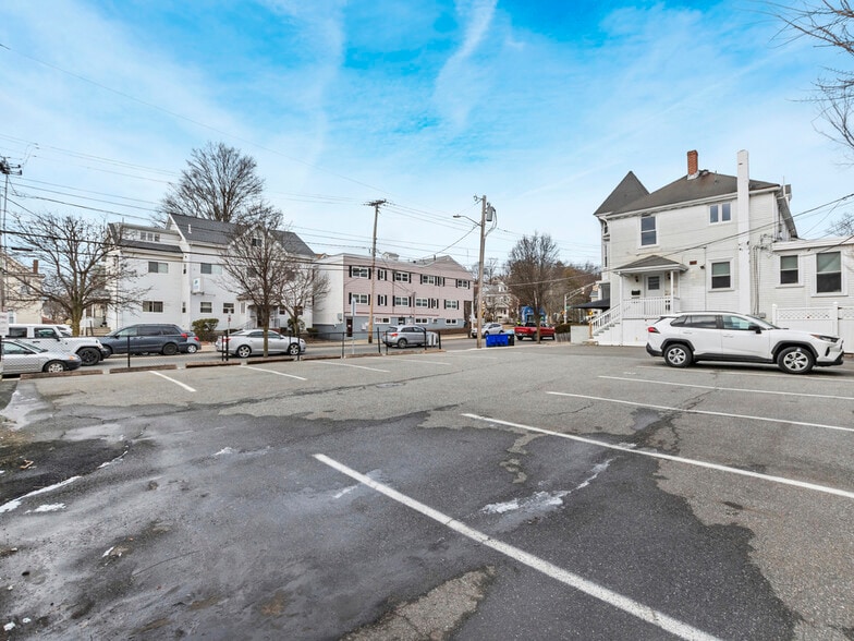 More Photos Of 452 Pleasant St, Malden Office For Lease