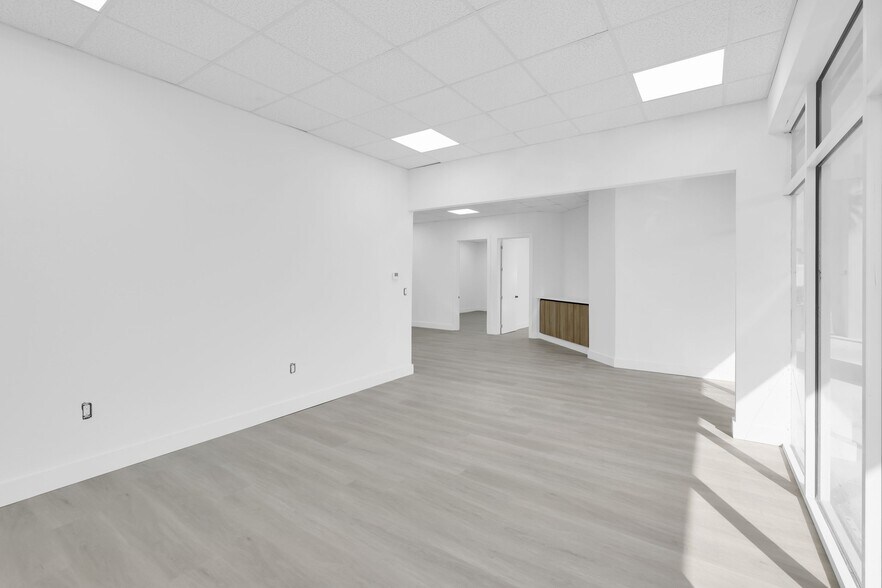 More Photos Of 11931-11971 NW 37th St, Coral Springs Warehouse For Sale