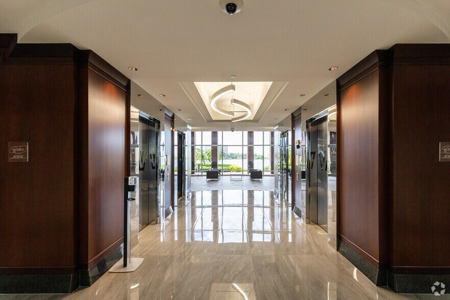 More Photos Of 5201 Waterford District Dr, Miami Office For Lease