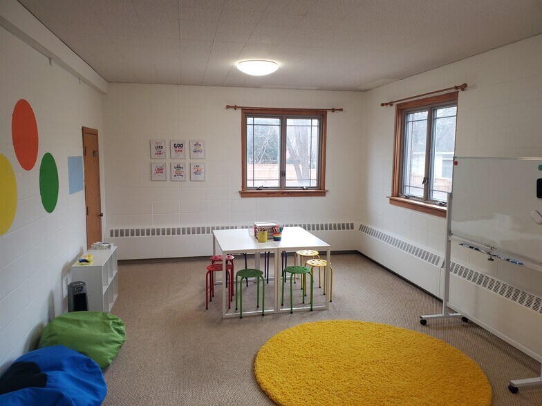 More Photos Of 4201 W 50th St, Edina Specialty For Sale