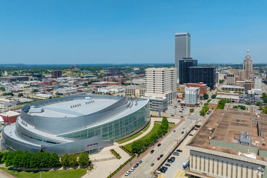 More Photos Of 202 S Cheyenne Ave, Tulsa Office For Lease