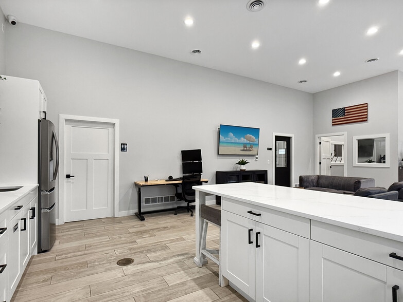 More Photos Of 204 S Main St, Woodward General Retail For Sale