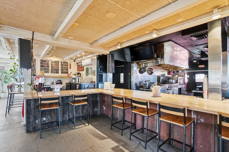 More Photos Of 1256 Columbus Rd, Granville Restaurant For Sale