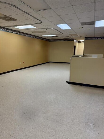 More Photos Of 9912 Little Rd, New Port Richey Medical For Lease