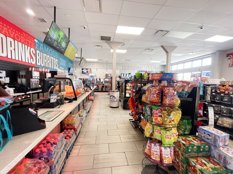 More Photos Of 1111-1113 University Ave, Lubbock Freestanding For Lease