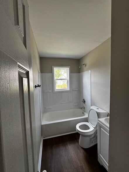 More Photos Of 2400 19th Ave N, Birmingham Apartments For Sale