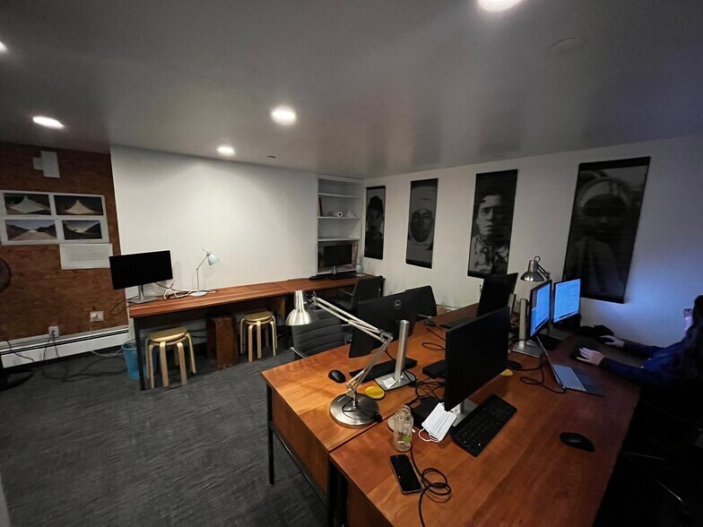 More Photos Of 33 Bond St, New York Loft Creative Space For Lease