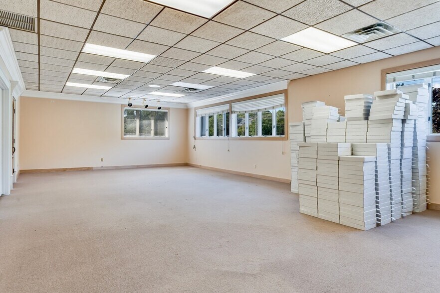 More Photos Of 95 W Main St, Chester Storefront Retail Office For Lease