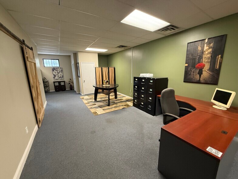 More Photos Of 216 E Grand River Rd, Laingsburg General Retail For Sale