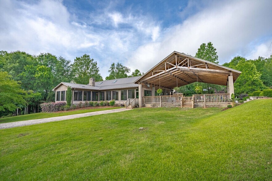 More Photos Of 1530 Buck Hill Rd, Ridgeway Industrial For Sale