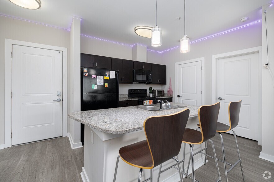 More Photos Of 540 Selma St, Savannah Apartments For Lease