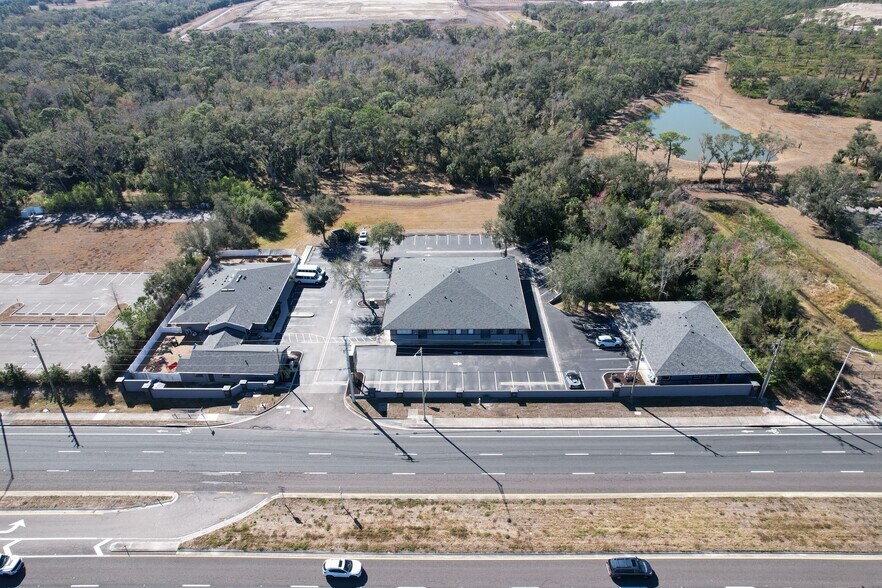 More Photos Of 9904 Sr 64, Bradenton General Retail For Sale