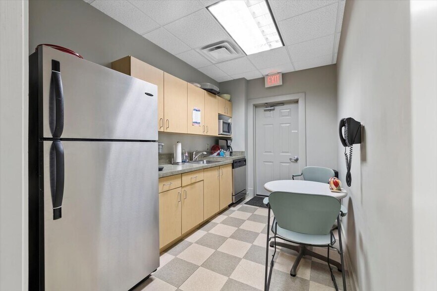 More Photos Of 11533 Nuckols Rd, Glen Allen Medical For Sale