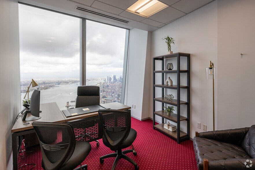 More Photos Of One World Trade Center, New York Coworking Space
