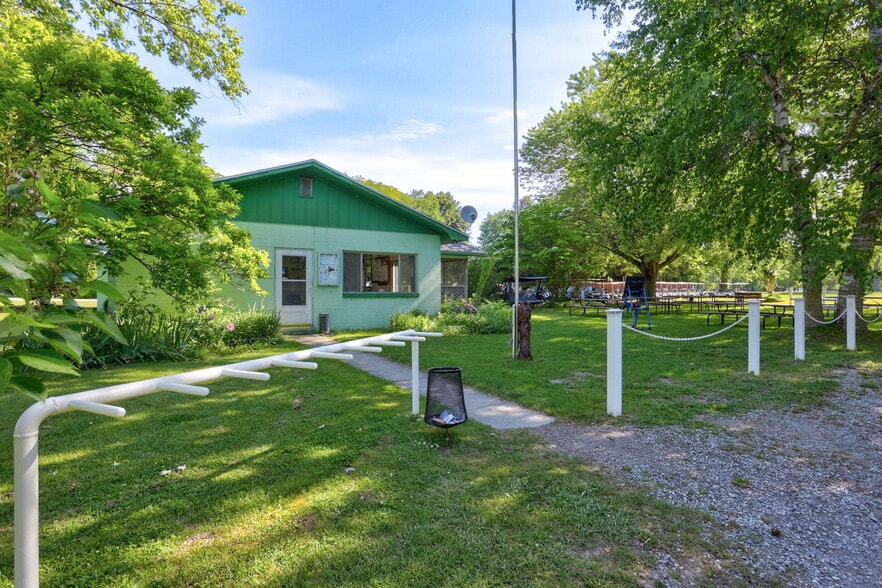 More Photos Of 5848 Griggs Rd, Caseville Specialty For Sale
