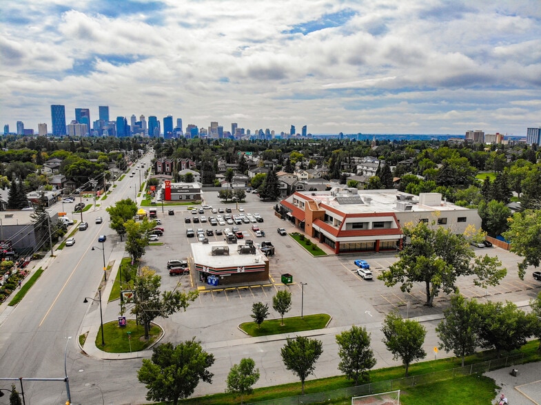More Photos Of 2411 4th St NW, Calgary Office Residential For Lease