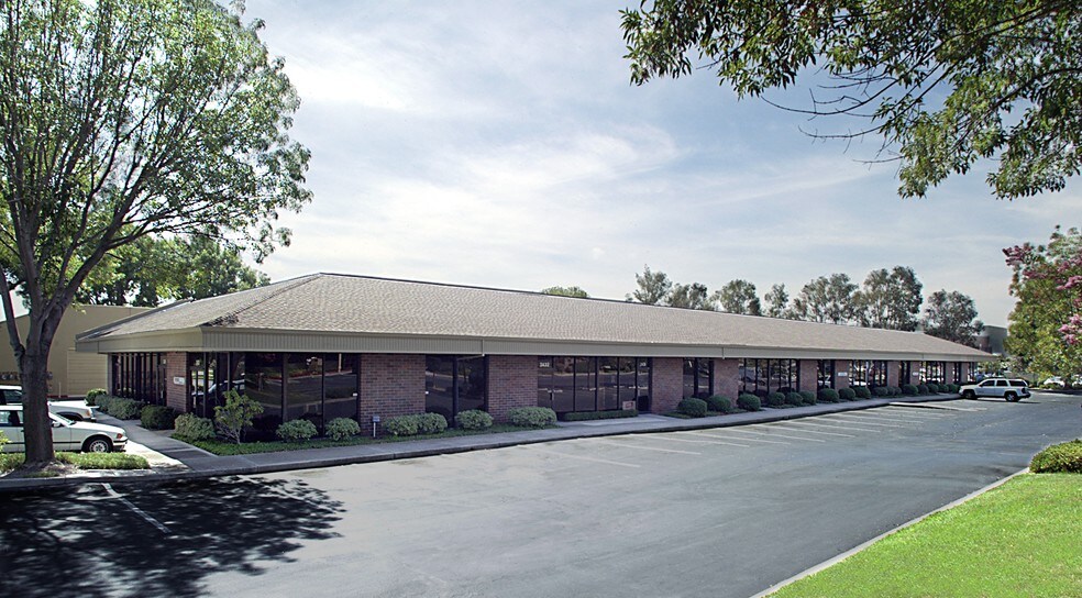 More Photos Of 2478 Armstrong St, Livermore Light Distribution For Lease