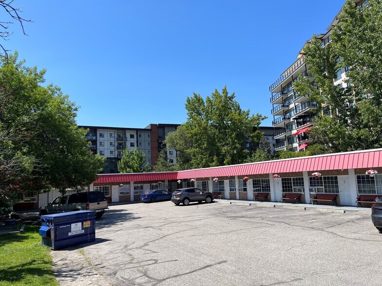 More Photos Of 3355 Skaha Lake Rd, Penticton Hotel For Sale
