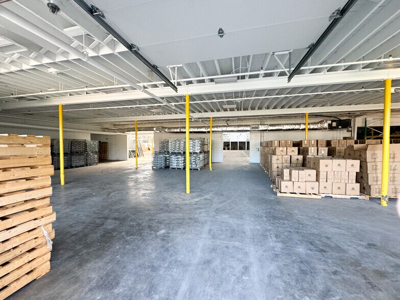 More Photos Of 585 11th St NW, Hickory Manufacturing For Lease