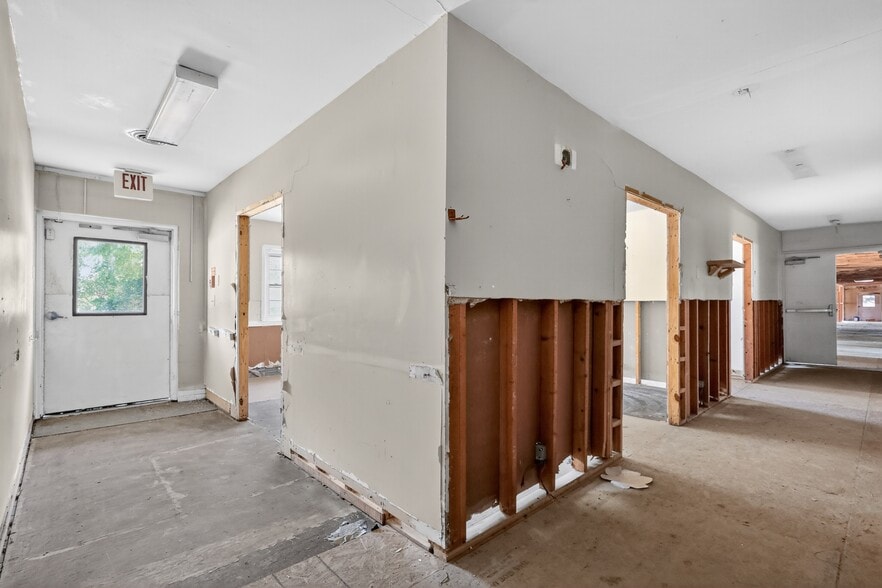 More Photos Of 6828 Old Stage Rd N, Angier Flex For Sale