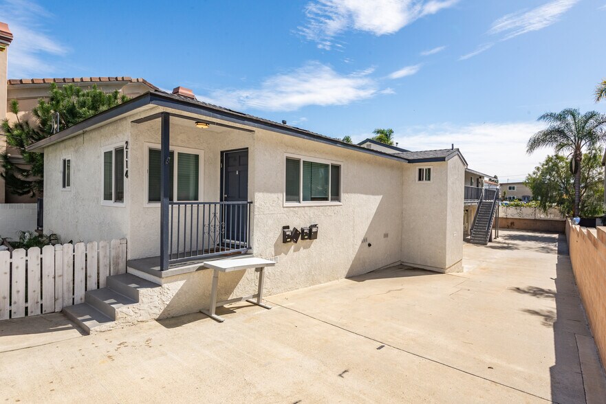 More Photos Of 2114 Clark Ln, Redondo Beach Multifamily For Sale